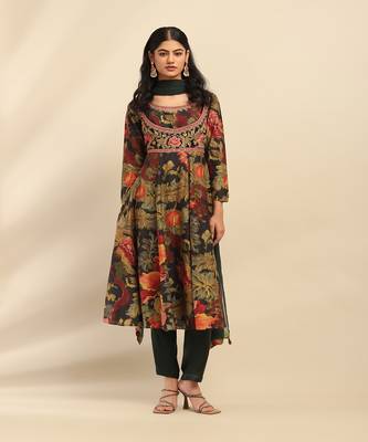 Green flower bloom anarkali kurta with pant and dupatta 1