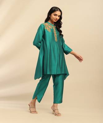 Green samaira kurta with pant 2