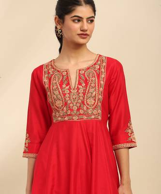 Red samaira anarkali kurta with churidar and dupatta 4
