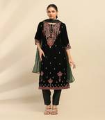 Green gianna velvet kurta with pant and dupatta