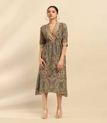 Black tasavur midi dress