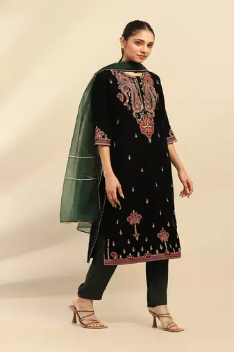 Green gianna velvet kurta with pant and dupatta