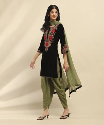 Black rania velvet kurta with salwar and dupatta 2