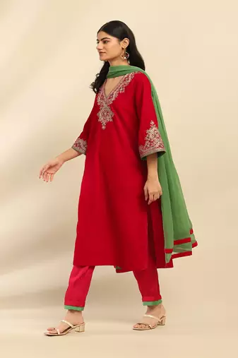 Magenta roobab velvet kurta with churidar and dupatta