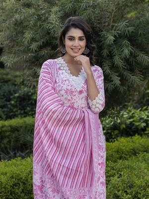 women pink and off white floral print straight kurta bottom dupatta set 4