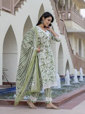 women green and off white floral print straight kurta bottom dupatta set 1