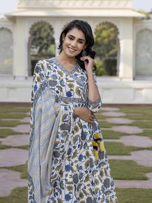 women blue and off white a-line kurta bottom and dupatta set 1