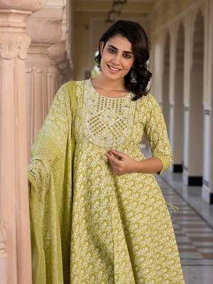 women green embroidered anarkali kurta bottom and dupatta set 1