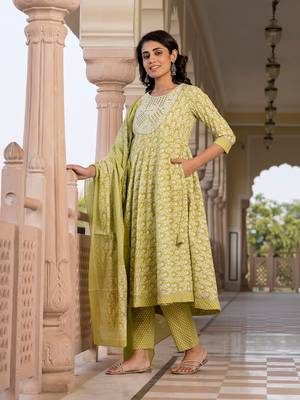 women green embroidered anarkali kurta bottom and dupatta set 2