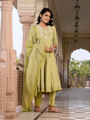 women green embroidered anarkali kurta bottom and dupatta set 4