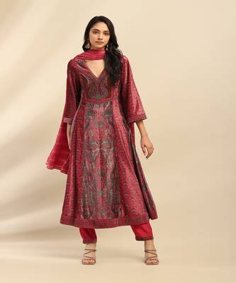 Deep pink aaira velvet anarkali kurta with churidar and dupatta 1