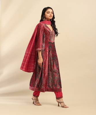Deep pink aaira velvet anarkali kurta with churidar and dupatta 3