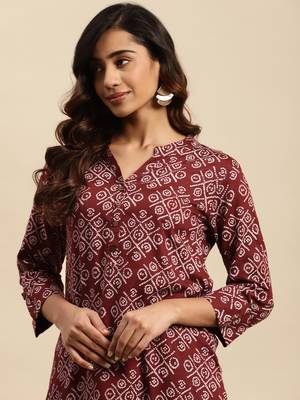Maroon printed cotton round neck kurtas and kurtis 5