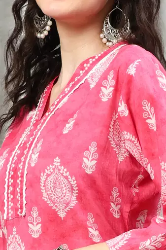 Pink printed cotton v neck kurtas and kurtis