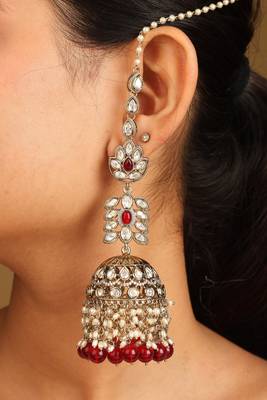 Intricate design jhumkas with american diamonds and pearls 1