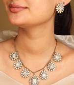 Antique kundan necklace set with teardrop charms