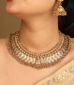 High neck detailed gold necklace set