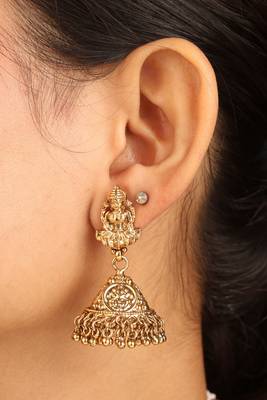 High neck detailed gold necklace set 3