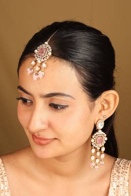 Kundan necklace set with pink stones 3