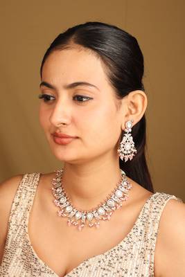 Kundan necklace set with pink accents 2
