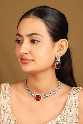 Kundan choker set with red pendant 2
