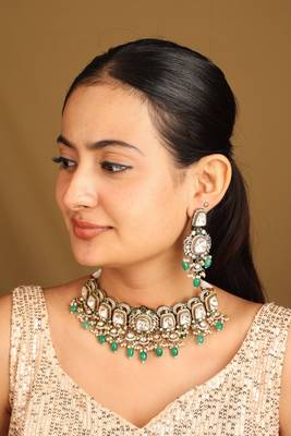 American diamond choker set with green accents 2