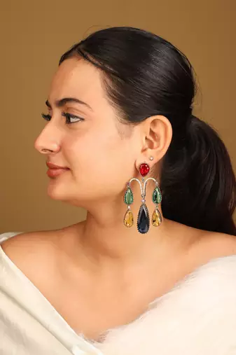 Earrings with multicolor stones