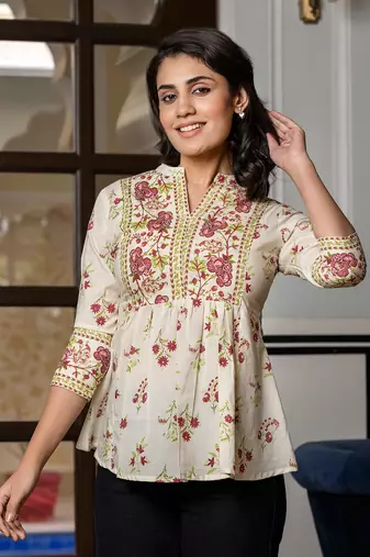 women brown and off white floral print top