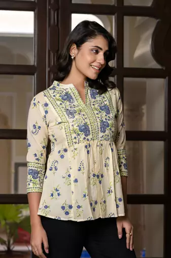 women blue and off white floral print top