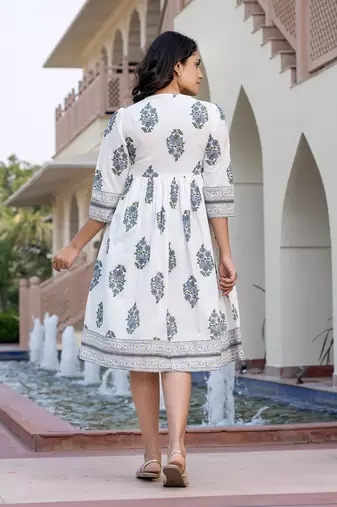 women grey and white floral print a-line dresses