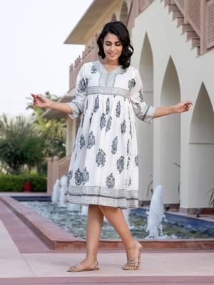 women grey and white floral print a-line dresses 4