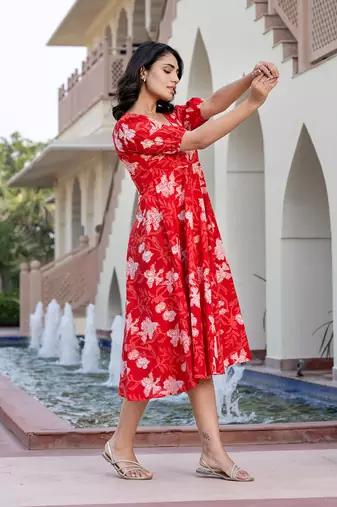 women red floral print fit & flare dresses