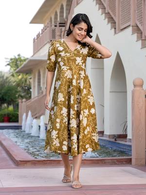 women green floral print fit & flare dresses 1