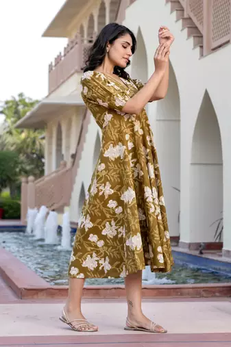 women green floral print fit & flare dresses