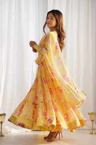 Fox Georgette Floral Print Fabric Fully Flair Anarkali Kurti, With Duppta And Pent
