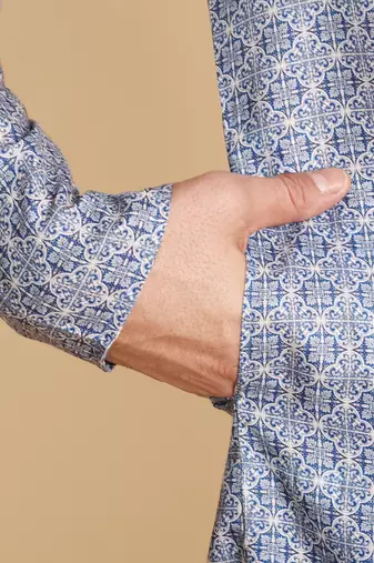Chinoiserie digital print knee length kurta mandarin collar mandarin collar red small