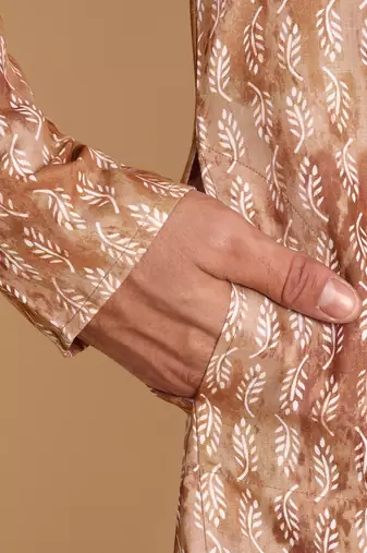 Quatrefoil digital print knee length kurta mandarin collar mandarin collar cream small