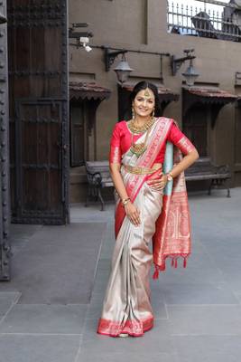 Grey Color Soft Silk Blend  Saree 3