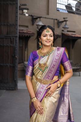 Gold Color Soft Silk Blend Saree 3