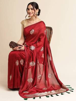 Red woven saree with zari motifs 1