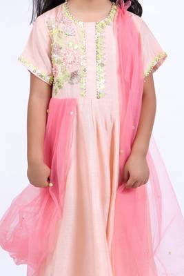 Anarkali with attached pink dupatta 4