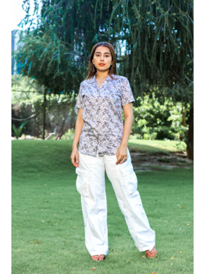 Senorita white brown blue 100% cotton satin half sleeve top 3