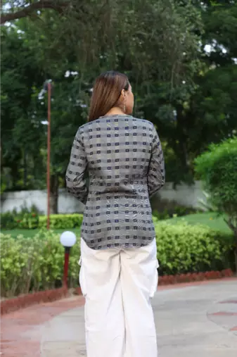Senorita gray & navy 100% cotton satin full sleeve top