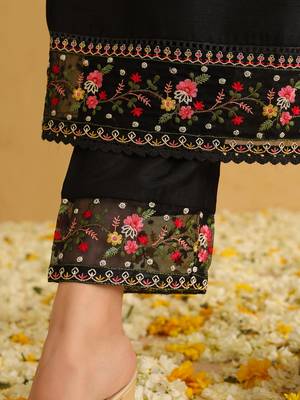Elegant Black Silk Floral Embroidered Kurti with Organza Dupatta 6