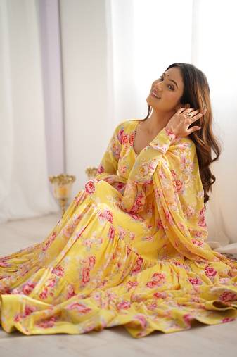 Fox Georgette Floral Print Fabric Fully Flair Anarkali Kurti, With Duppta And Pent