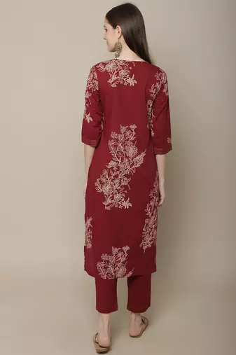 Maroon printed cotton round neck kurta sets