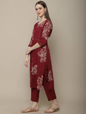 Maroon printed cotton round neck kurta sets 3