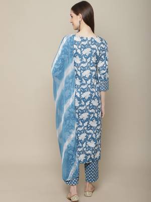 Blue embroidered cotton round neck kurta sets 2