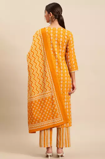 Yellow printed cotton round neck kurta sets