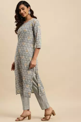 Grey embroidered cotton round neck kurta sets
